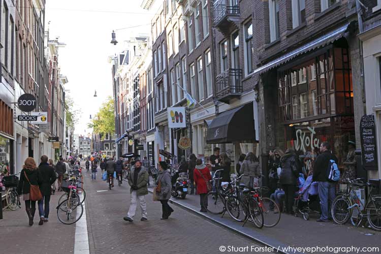 A busy shopping street in the Negen Straatjes (Nine Streets) in central Amsterdam.