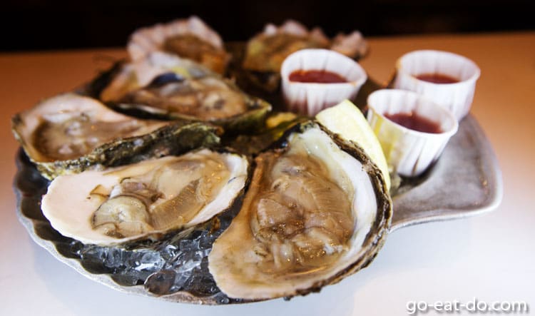 A half-dozen oysters served at Grand Central Oyster Bar in New York City