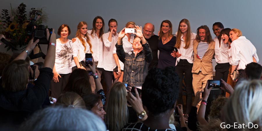 Selfie time for Thierry-Maxime Loriot, on stage with Peter Lindbergh and supermodels at the Kunsthal Rotterdam.