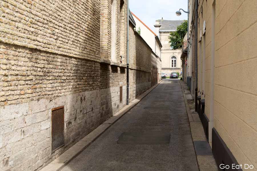 The alleyway along which Gilbert Petit guided Douglas Bader following escape from the Clinique Stérin in St Omer, France