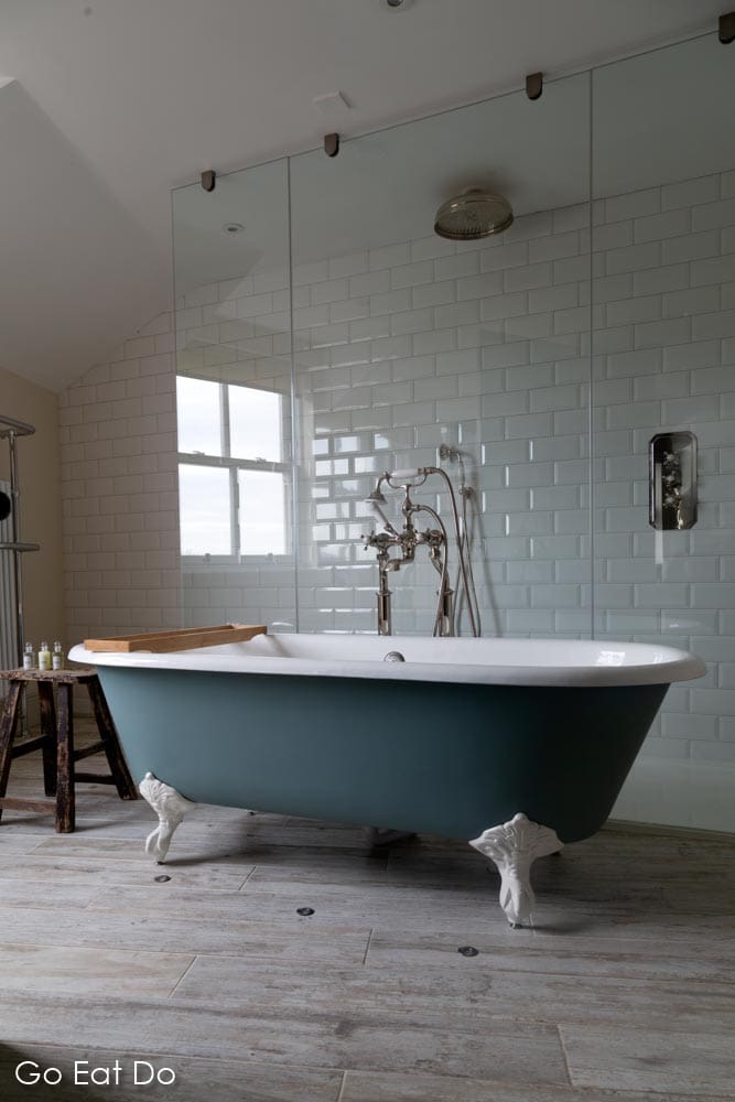 The freestanding bathtub in The Cookie Jar's St Cuthbert's Cave bathroom