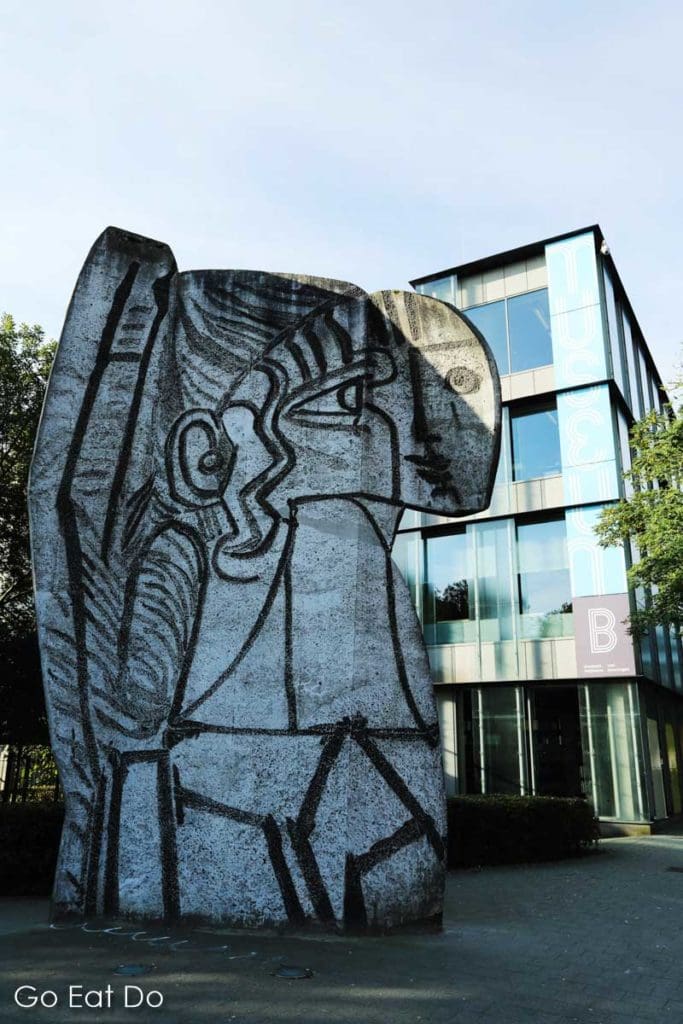 Sylvette, a sculpture depicting an artwork by Pablo Picasso, in Rotterdam.