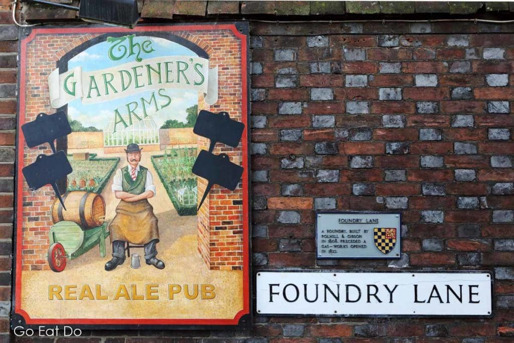 Sign for the Gardner's Arms real ale pub in Lewes.