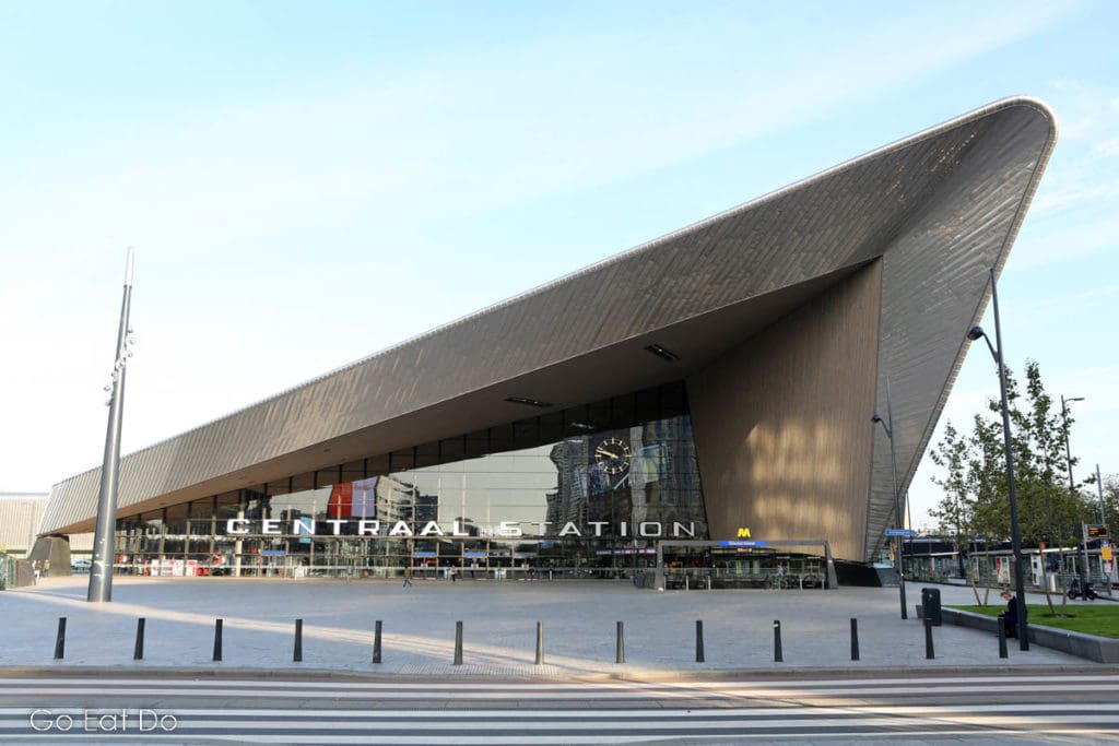 Rotterdam Centraal Station offers direct Eurostar connections between Rotterdam and London.