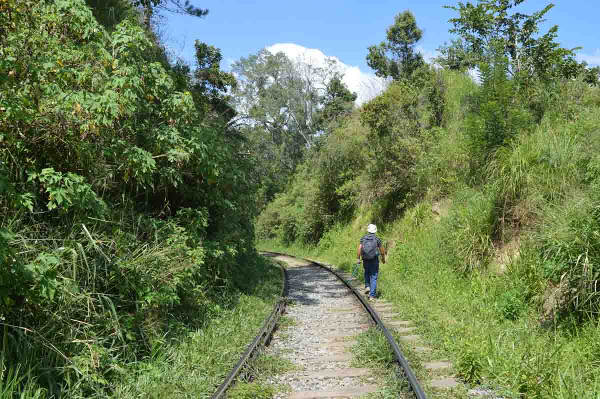 Walking the railway line at Ella in Sri Lanka