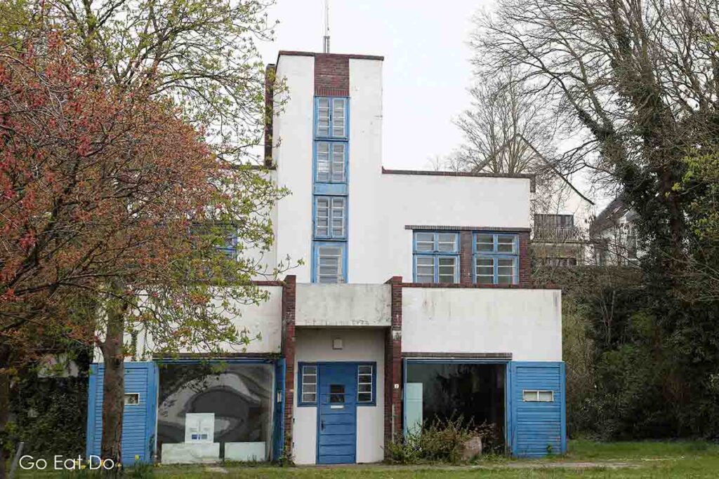 The Bauhaus-inspired Haus am Wasser boathouse in Bremen-Nord.